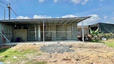 Cho thuê mặt bằng 1000m2 mặt tiền nhựa 10m gần chợ Bà Điểm