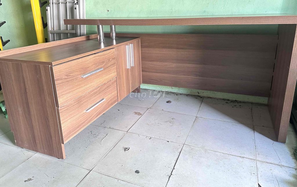 Bàn giám đốc Gỗ Nâu. Mua bán Đồ dùng văn phòng tại Quận Cẩm Lệ Đà Nẵng được đăng bởi My Nguyen hình 1