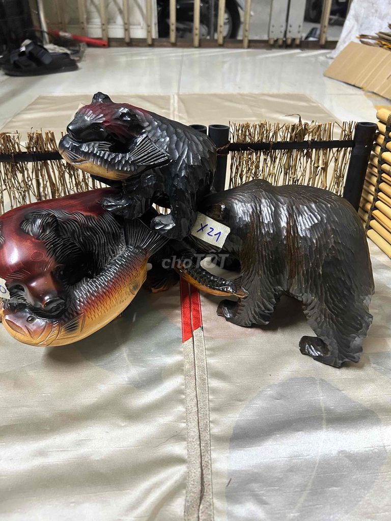 Tượng gỗ Gấu ôm cá. Mua bán Đồ sưu tầm, đồ cổ tại Huyện Bình Chánh Tp Hồ Chí Minh được đăng bởi SHOP SI JP hình 1