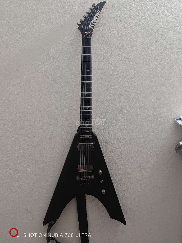 Đàn guitar điện Kramer Nite-V Đen Ebony. Mua bán Nhạc cụ tại Quận Hà Đông Hà Nội được đăng bởi Hoàng Văn Hậu hình 1