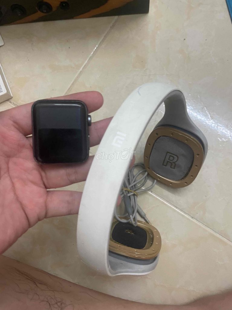 Apple watch seri 3 42nm kèm tai xiaomi jack 3.5nm