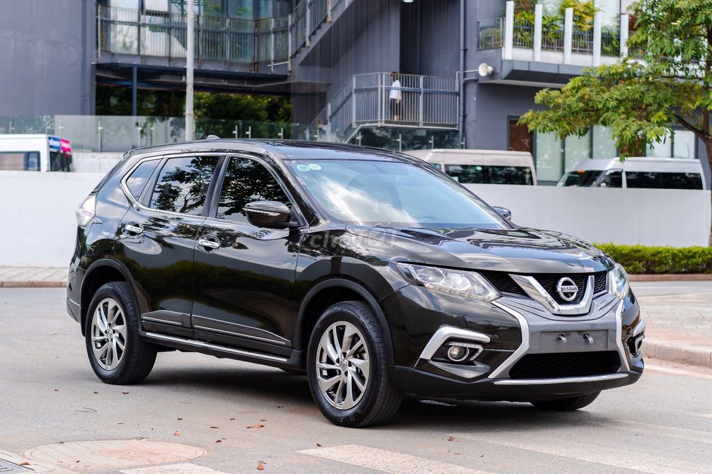 Nissan X trail 2019 V Series 2.0 SL Premium. Mua bán Ô tô tại Quận Cầu Giấy Hà Nội được đăng bởi Quân Q Auto hình 2