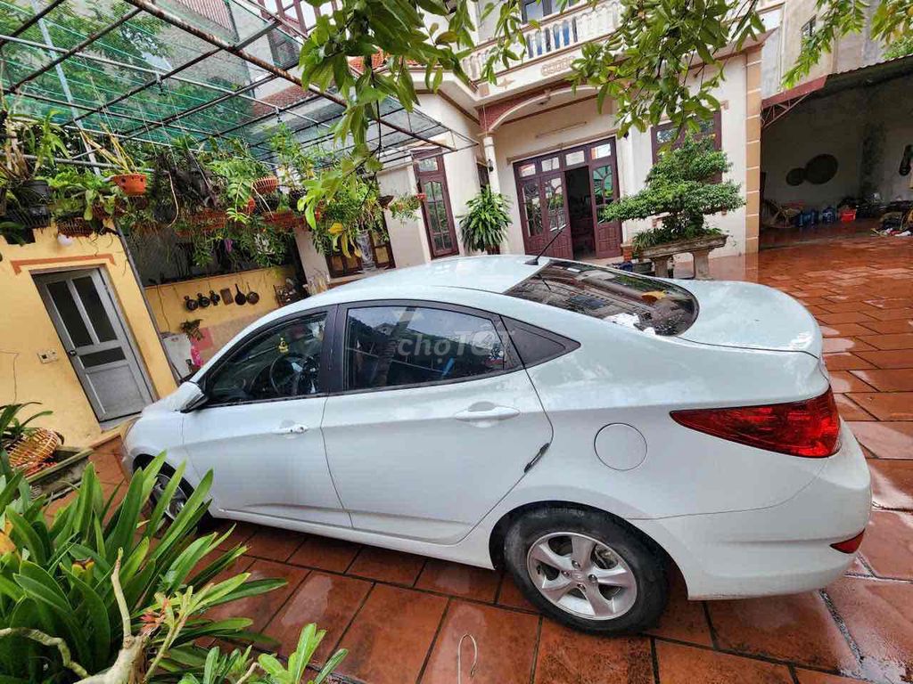 Hyundai Accent 2011 1.4 AT - 80000 km. Mua bán Ô tô tại Huyện Mê Linh Hà Nội được đăng bởi Ngô Văn Du hình 3