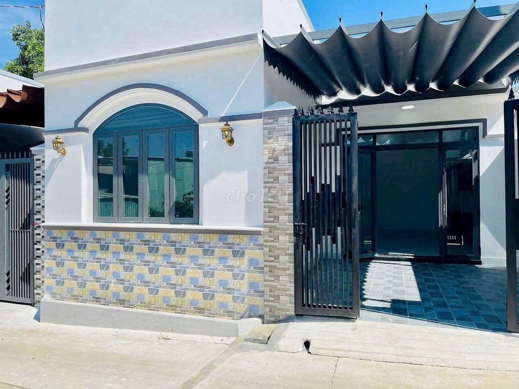 Em là chính chủ cần bán gấp nhà trảng dài