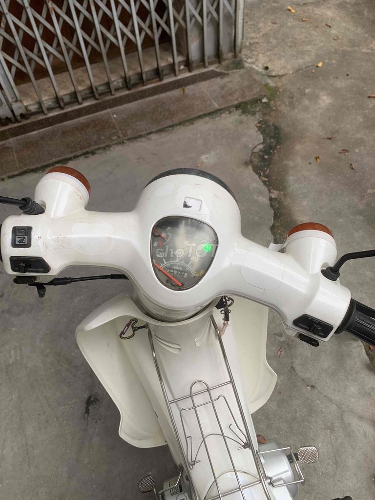 Xe Cub 50cc Halim màu trắng. Mua bán Xe máy tại Quận Hai Bà Trưng Hà Nội được đăng bởi Nguyễn Đức Quang hình 5