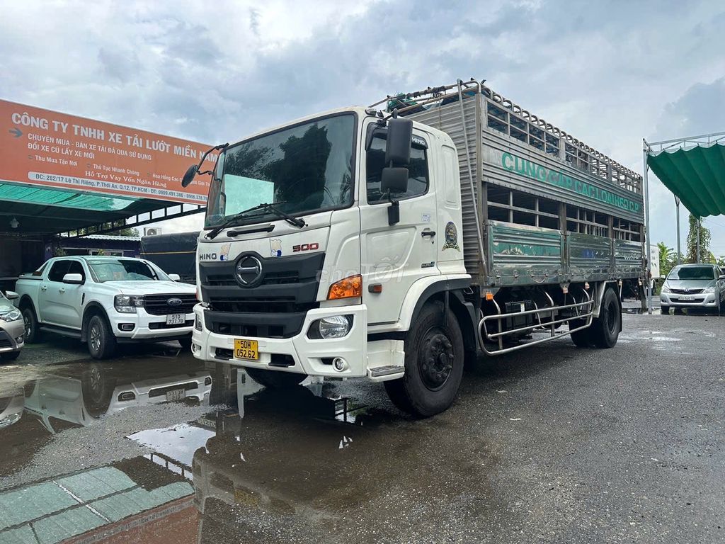 Hino Chở Heo 8 Tấn Thùng Inox 304 Dài 7m1 Đời2020. Mua bán Xe tải, xe ben tại Quận 12 Tp Hồ Chí Minh được đăng bởi XE TẢI LƯỚT MIỀN NAM  hình 1