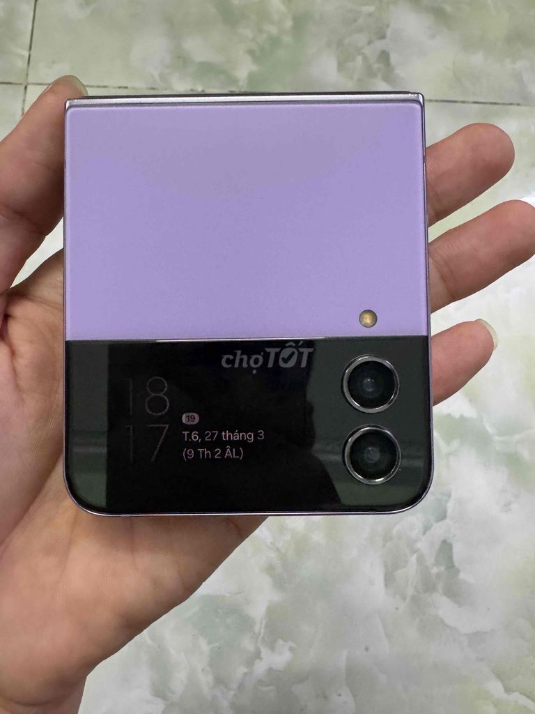 Samsung Galaxy Z Flip4 Tím. Mua bán Điện thoại tại Thành phố Cao Lãnh Đồng Tháp được đăng bởi Chết Tao muốn hình 1