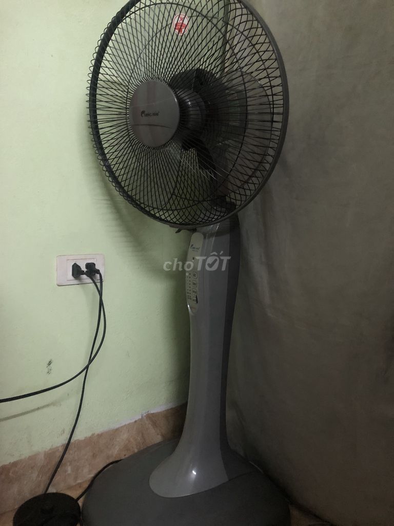 Quạt cây Ching Hai Còn Dùng Ok