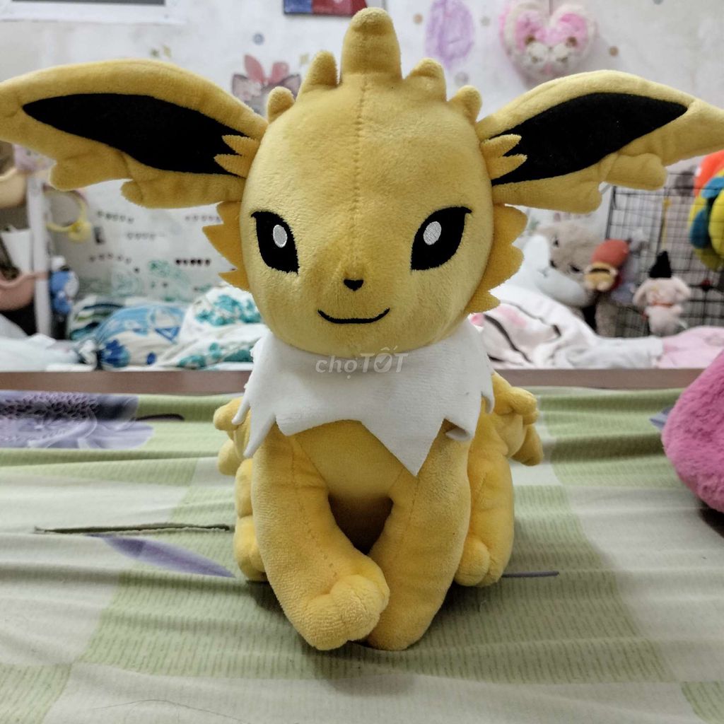 Thú nhồi bông Pokemon Eevee Vàng