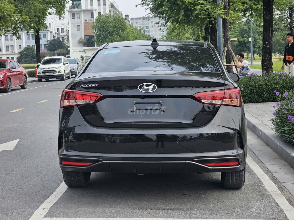 Hyundai Accent bản đủ ATH 2022 màu đen. Mua bán Ô tô tại Quận Thanh Xuân Hà Nội được đăng bởi Thanh Biz Nguyễn Thái Auto hình 4