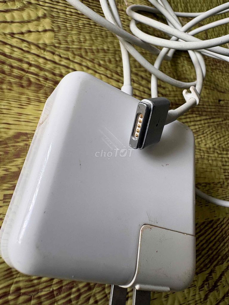 Sạc laptop Apple Macbook 45W Trắng. Mua bán Phụ kiện (Màn hình, Chuột...) tại Quận Sơn Trà Đà Nẵng được đăng bởi HƯƠNG GIANG hình 1