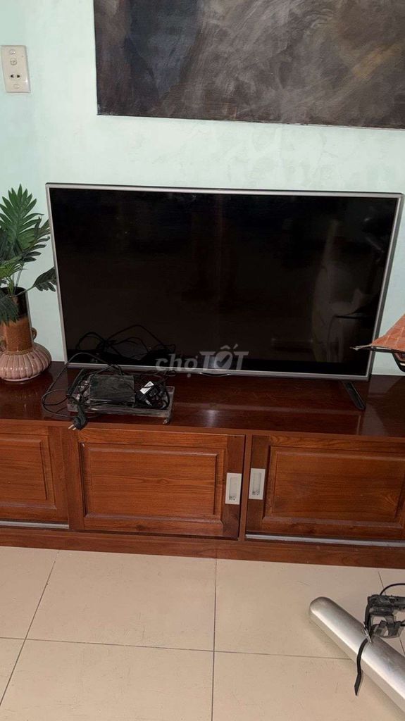 Tivi LG Led 42 inch dùng tốt ở Quận 3. Mua bán Tivi, Âm thanh tại Quận 3 Tp Hồ Chí Minh được đăng bởi Lâm hình 1