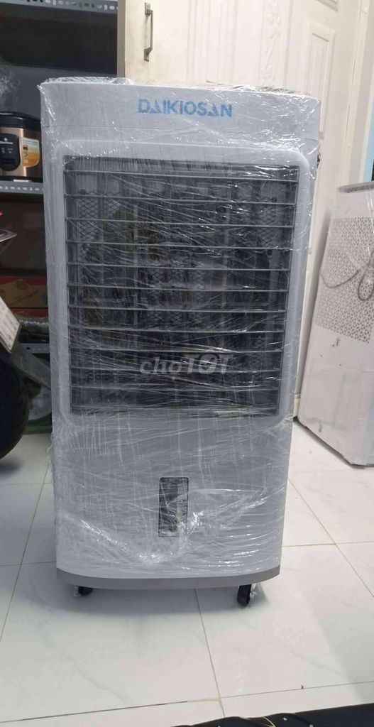 Quạt hơi nước Daikiosan DM102 Trắng. Mua bán Quạt tại Thành phố Sóc Trăng Sóc Trăng được đăng bởi kiều kiều hình 1