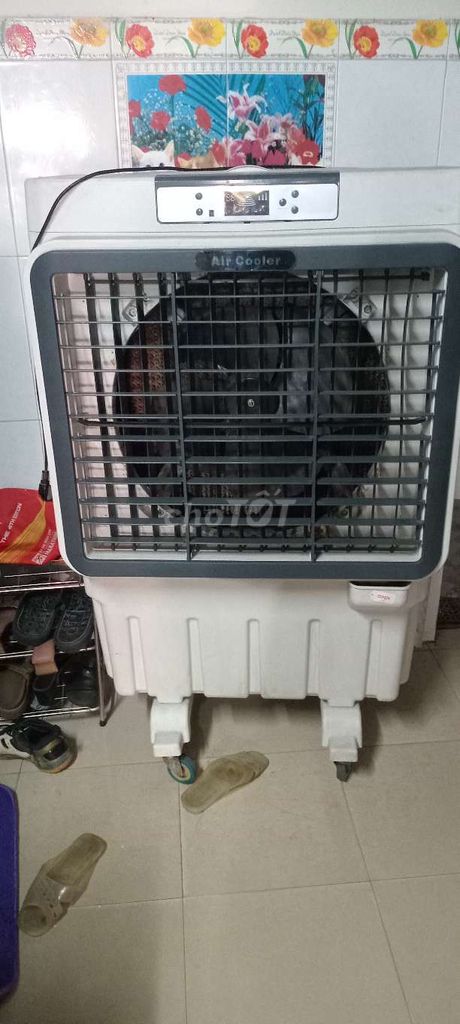 Quạt điều hòa Trắng có bánh xe. Mua bán Quạt tại Quận Liên Chiểu Đà Nẵng được đăng bởi Le hình 1