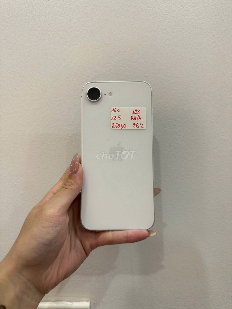 iPhone 16e 128GB Sim VL pin 9x% màu trắng đẹp 99%. Mua bán Điện thoại tại Quận Cầu Giấy Hà Nội được đăng bởi Henry Shop hình 1