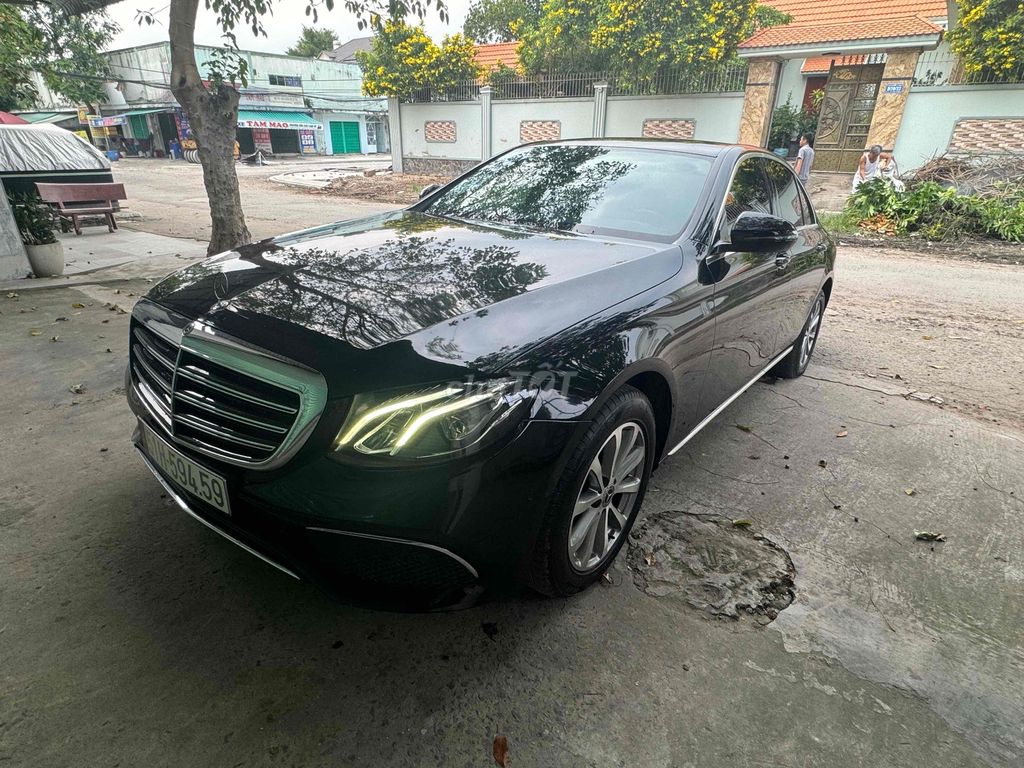 Mercedes Benz E Class 2019 E200 - 96000 km. Mua bán Ô tô tại Quận 12 Tp Hồ Chí Minh được đăng bởi Tuan Hoang hình 7