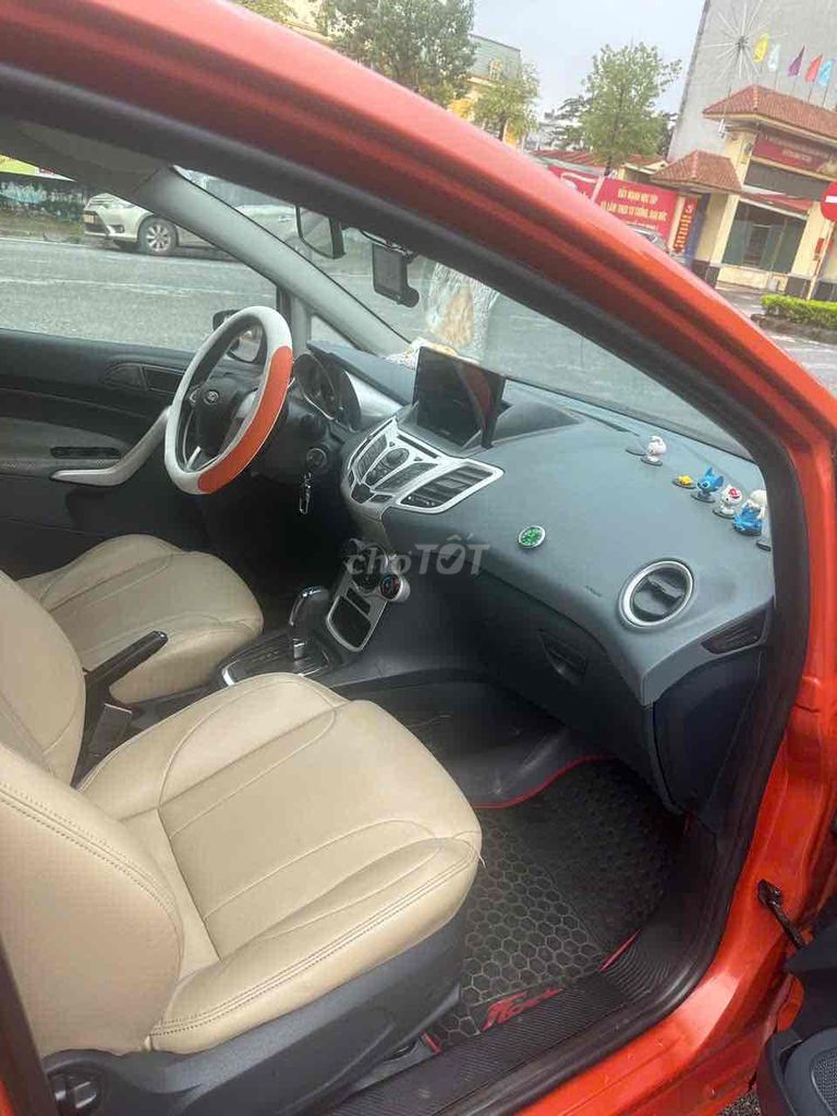 bán ford fista sx 2012 số tự động, như mới. Mua bán Ô tô tại Huyện Hoài Đức Hà Nội được đăng bởi Đức Giang hình 4