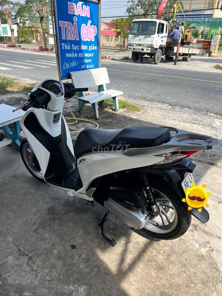 SH 150 2016 khoá Smakey ( trả góp ). Mua bán Xe máy tại Huyện Lai Vung Đồng Tháp được đăng bởi Cửa Hàng Xe Gắn Máy PHONG uy tín hình 3