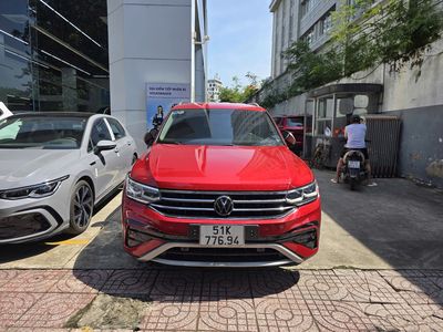 Volkswagen Tiguan. Mua bán Ô tô tại Quận 3 Tp Hồ Chí Minh được đăng bởi Volkswagen Central