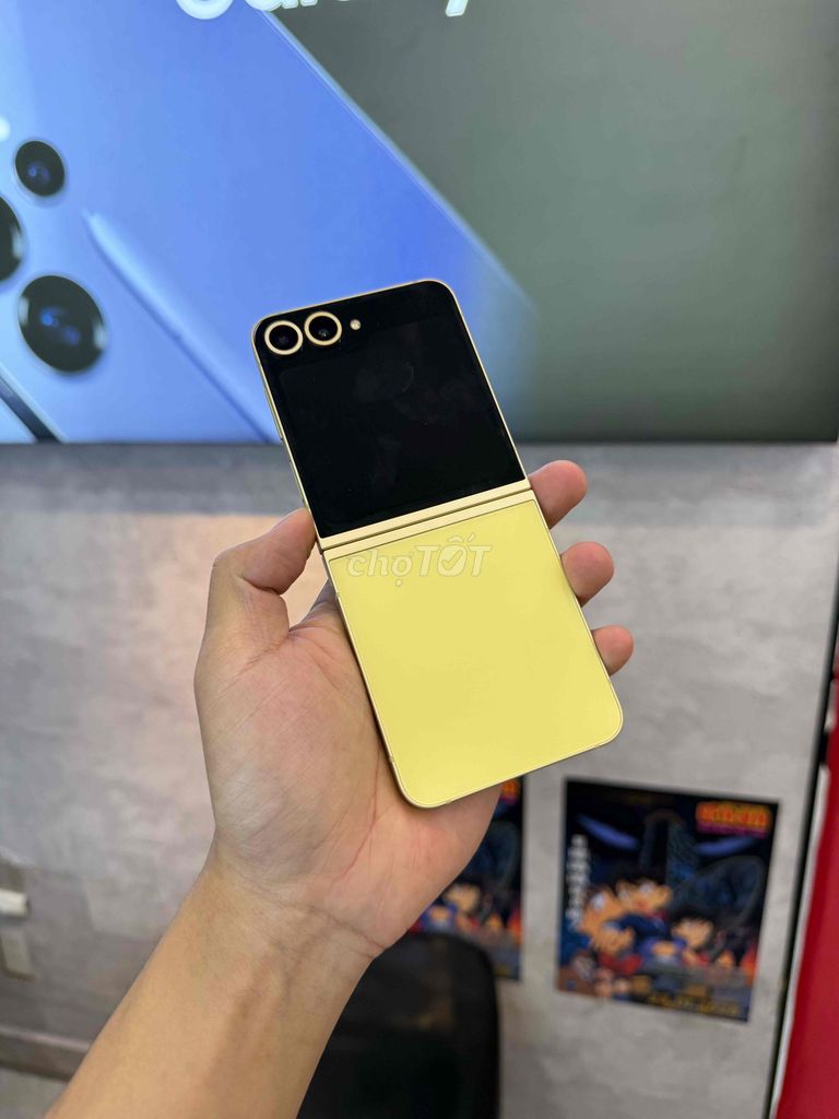 Samsung Z Flip 6 256GB Vàng. Mua bán Điện thoại tại Quận 10 Tp Hồ Chí Minh được đăng bởi Hậu Lưu hình 1