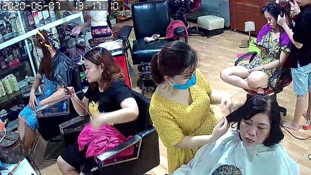 0905448805 - Salon Bích Phượng Cần Tuyển 03 Thợ Nữ, Làm Tóc Nữ