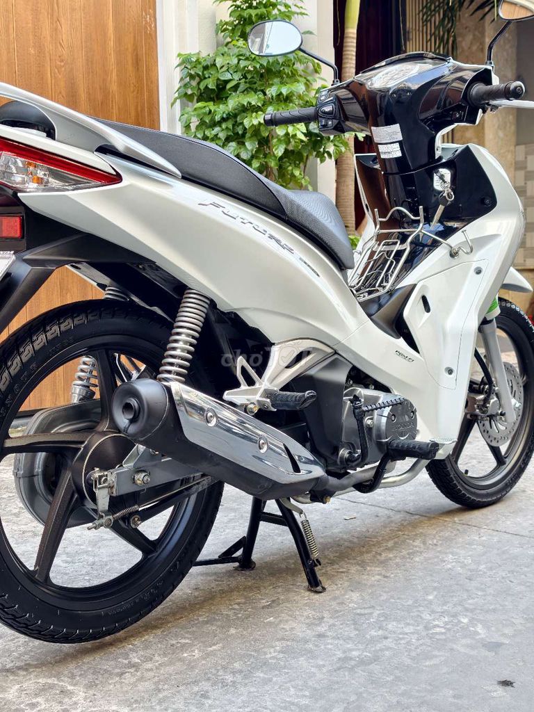 Honda Future 125 2023 Trắng 7777 km. Mua bán Xe máy tại Quận 11 Tp Hồ Chí Minh được đăng bởi Khoa hình 5