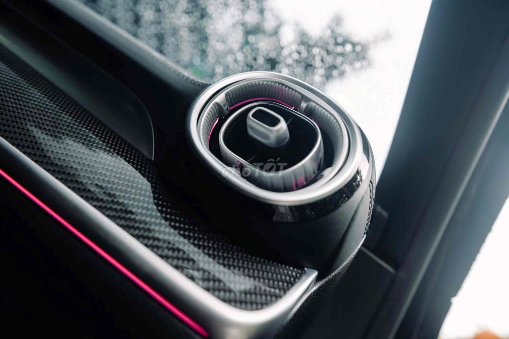 LONG ANH AUTO về MERCEDES C63SE Performance 2024. Mua bán Ô tô tại Quận 7 Tp Hồ Chí Minh được đăng bởi LongAnh AuTo  hình 14