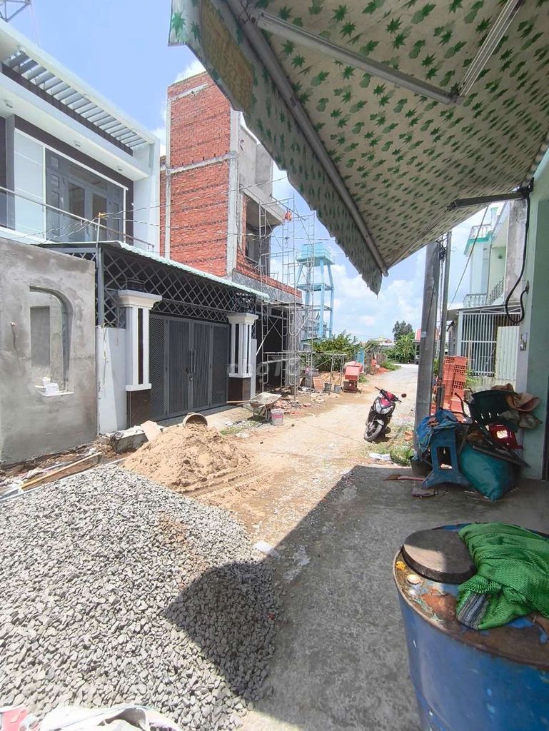 CĂN GÓC  2 MẶT TIỀN 122M2 GẦN CHỢ TRUNG THÀNH TẶNG FULL NỘI THẤT. Mua bán nhà ở tại Huyện Cần Đước Long An được đăng bởi Vũ Thiên hình 3