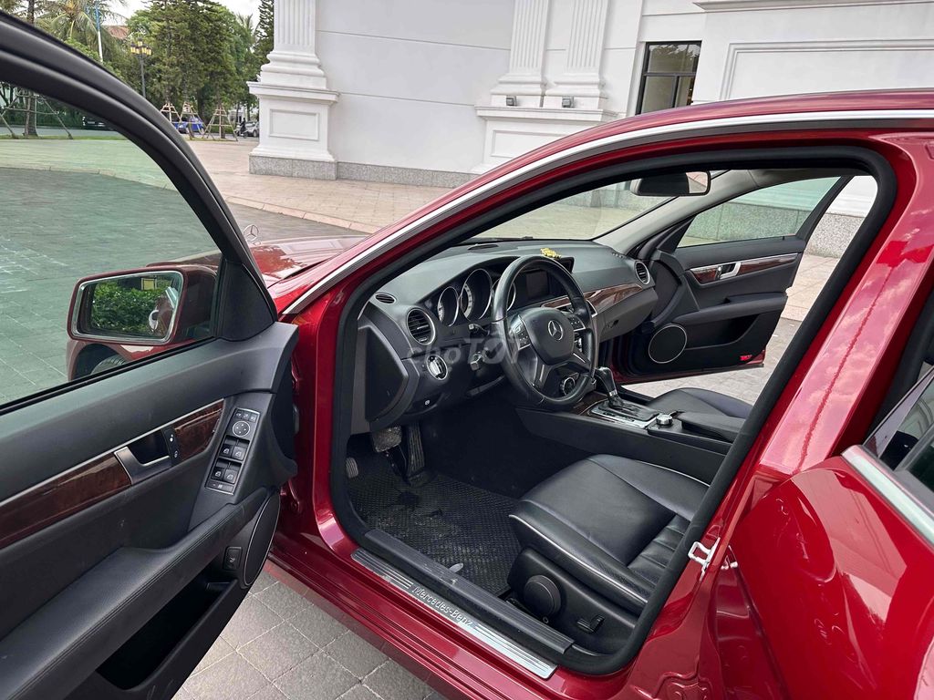 BÁN MER C250 2011 CHẤT LƯỢNG CAO ***. Mua bán Ô tô tại Quận Long Biên Hà Nội được đăng bởi Em Minh hình 6