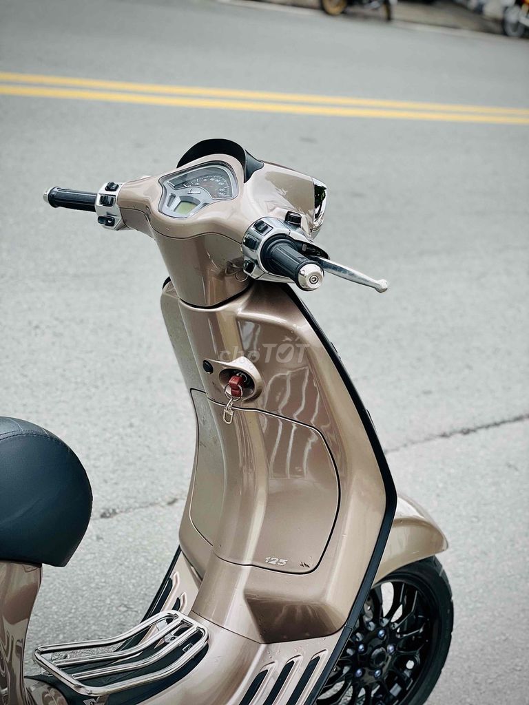 Vespa 2016 iget bstp chính chủ. Mua bán Xe máy tại Huyện Hóc Môn Tp Hồ Chí Minh được đăng bởi Hoài Việt hình 5