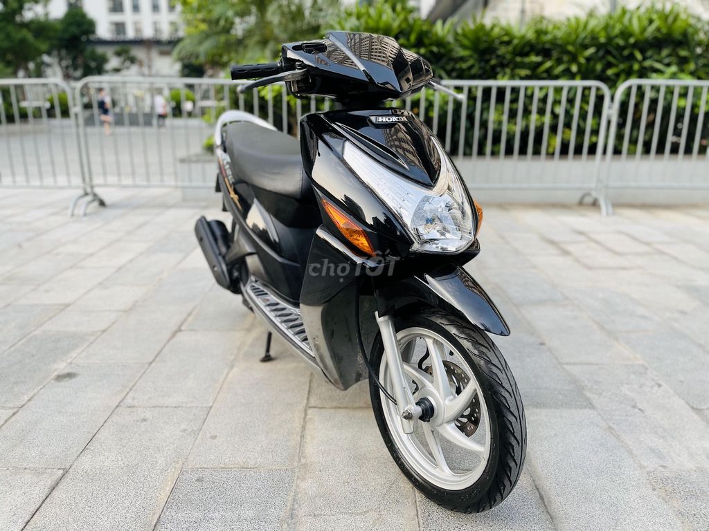 Honda Click 110 BIỂN HÀ NỘI MÁY ZIN NGON. Mua bán Xe máy tại Quận Cầu Giấy Hà Nội được đăng bởi Trí Thành hình 4