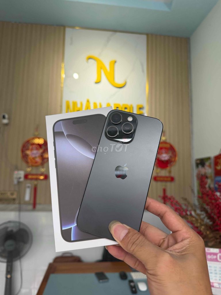 iPhone 16 Pro Max 256GB Đen QT MỸ ZIN ÁP P92. Mua bán Điện thoại tại Thành phố Cà Mau Cà Mau được đăng bởi NHAN APPLE hình 1