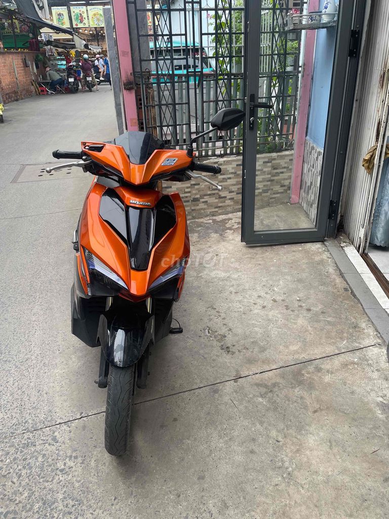 Скутер с воздушным лезвием Honda