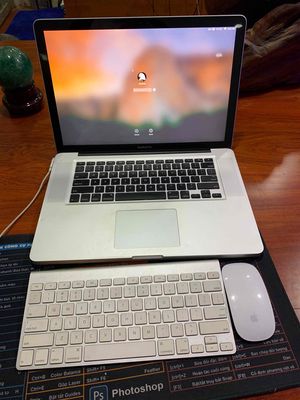 Macbook pro 2011 i7/ram8