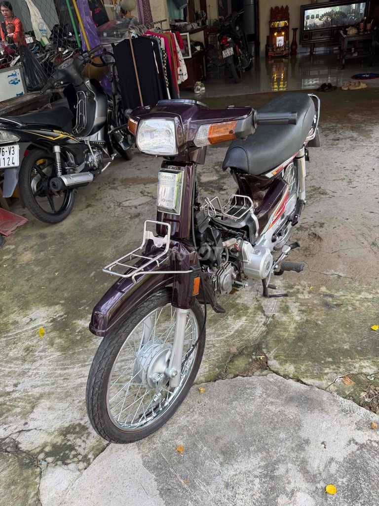 Honda Dream Thái Tân Trang Mới Từ Trong Ra Ngoài. Mua bán Xe máy tại Quận Đồ Sơn Hải Phòng được đăng bởi Hien hình 3