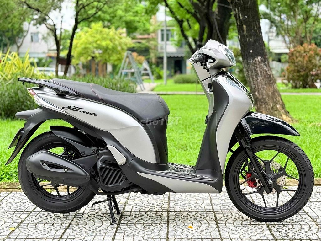 Honda Shmode 2017 Автомат Серебристый