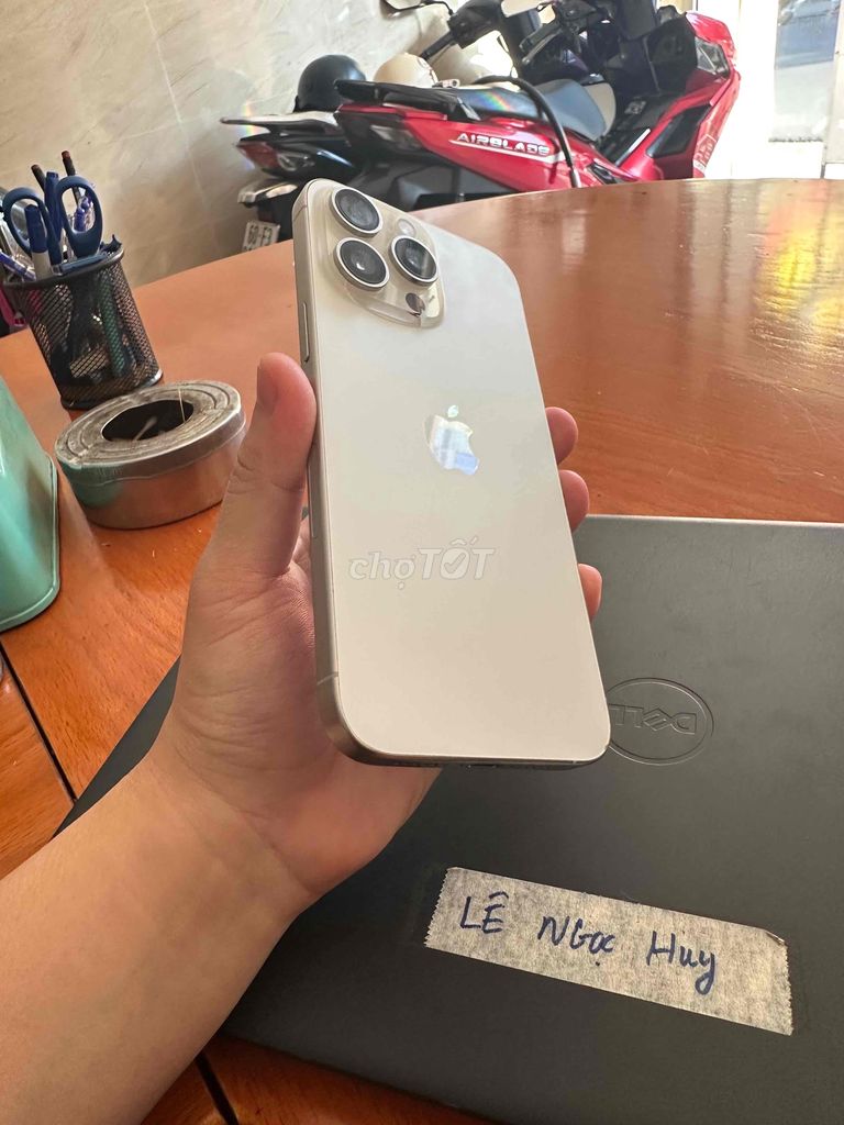 thanh lí iphone 15 pro max lock 256g nguyên zin