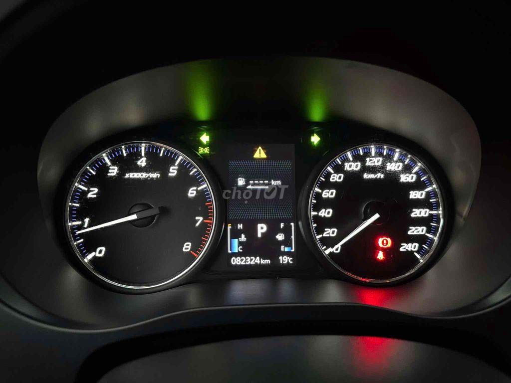 Mitsubishi Outlander 2018 CVT 80000 km. Mua bán Ô tô tại Quận Cầu Giấy Hà Nội được đăng bởi TRUNG HIẾU AUTO hình 8