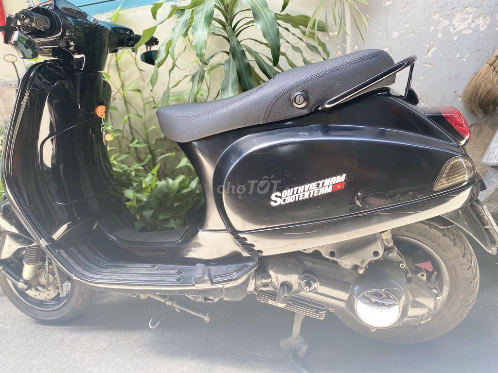Piaggio Vespa LX125 Đen. Mua bán Xe máy tại Quận 8 Tp Hồ Chí Minh được đăng bởi Nguyễn Di hình 3