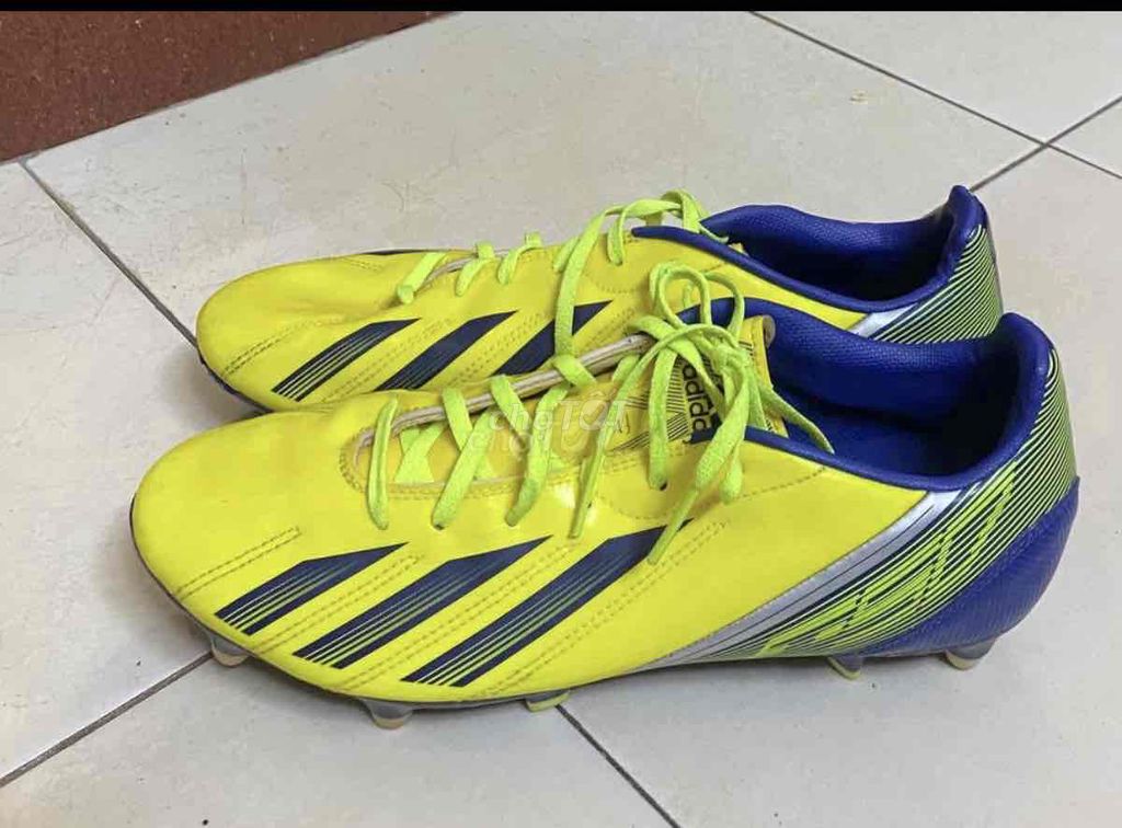 Giày đá bóng Adidas, size 42.5-43. Mua bán Đồ thể thao, Dã ngoại tại Quận Thanh Xuân Hà Nội được đăng bởi Chú Phúc hình 1