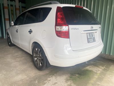 Hyundai i30 CW 2012 Trắng 93.000 km. Mua bán Ô tô tại Thành phố Thủ Dầu Một Bình Dương được đăng bởi Đoàn Tỉnh