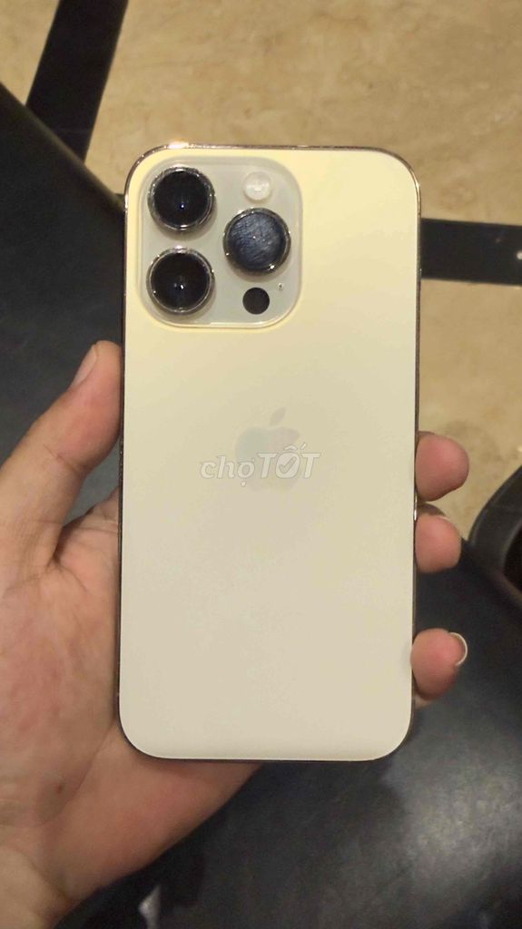 Apple iPhone 14 Pro 128GB Vàng LLA Like New. Mua bán Điện thoại tại Quận Sơn Trà Đà Nẵng được đăng bởi Dũng hình 1