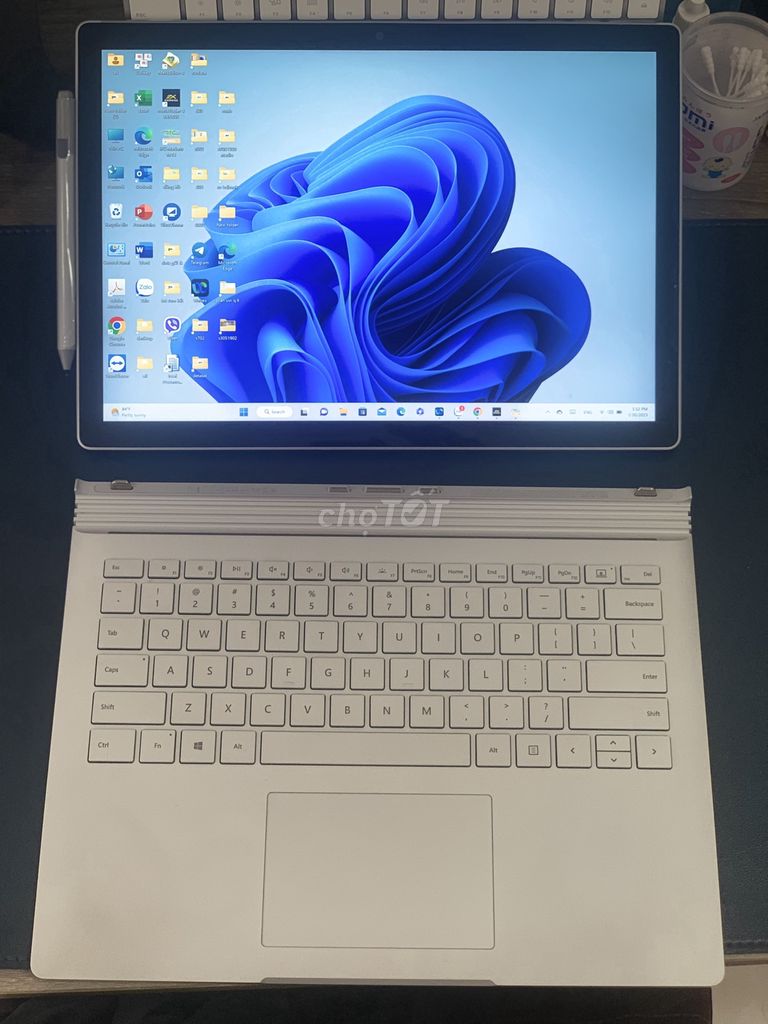 Cần lên đời laptop nên thanh lý Surface book 2