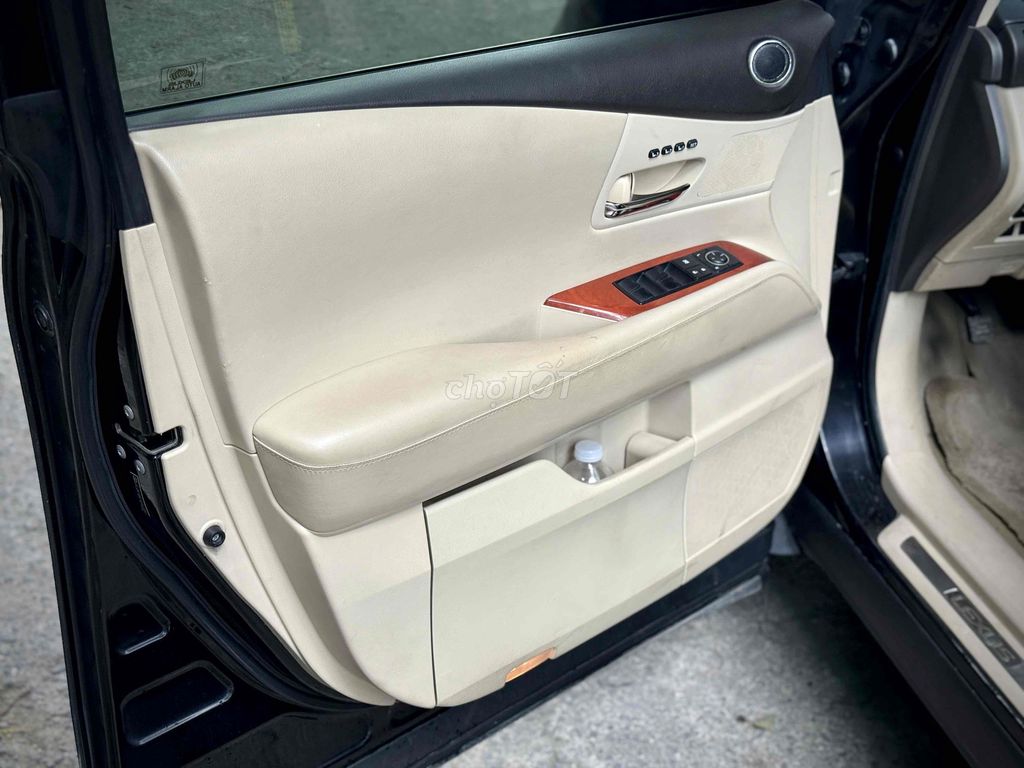 Lexus RX350 full 2009 mẫu mới siêu cọp. Mua bán Ô tô tại Quận Tân Phú Tp Hồ Chí Minh được đăng bởi Lê Băng Vinh hình 8