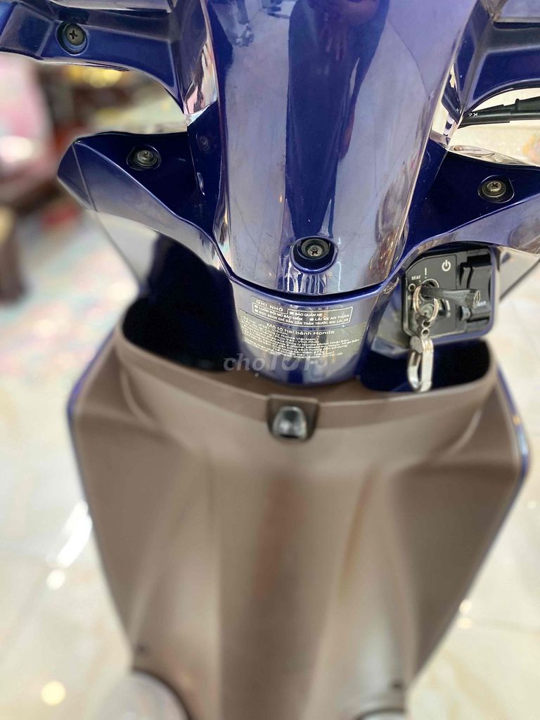 Vision Fi (Trùm mền) Bstp Mới 98% Zin. chính chủ. Mua bán Xe máy tại Quận 4 Tp Hồ Chí Minh được đăng bởi Sơn  hình 7