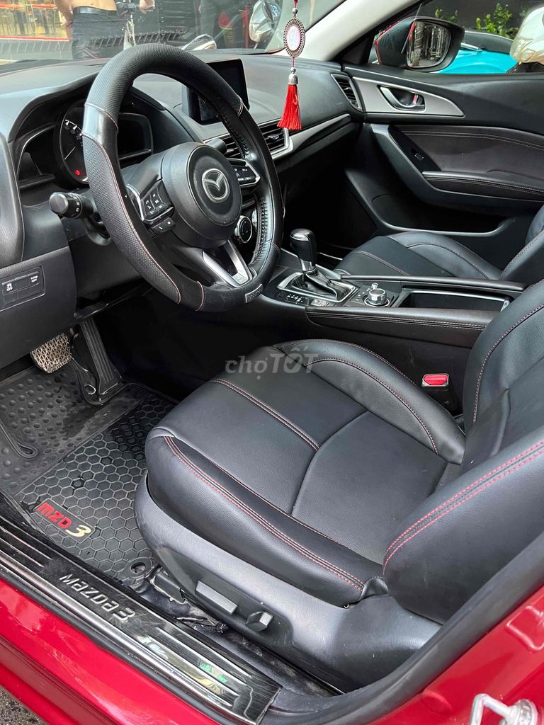 Mazda 3 2019 1.5L Luxury - 72000 km. Mua bán Ô tô tại Thành phố Buôn Ma Thuột Đắk Lắk được đăng bởi Trần quốc văn hình 4