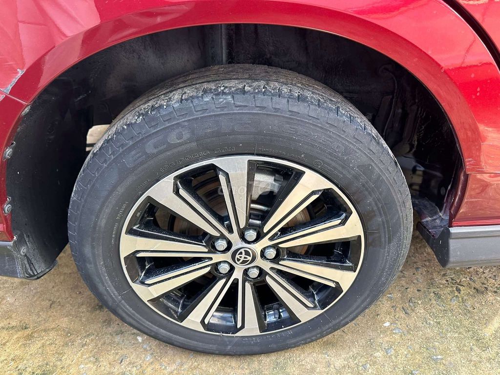 Toyota Veloz 2023 màu Đỏ. Mua bán Ô tô tại Quận Gò Vấp Tp Hồ Chí Minh được đăng bởi Cường Lã Auto hình 4