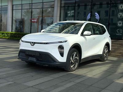 Limo Green sẵn xe đỏ/ trắng/ đen/ bạc+nhiều ưu đãi. Mua bán Ô tô tại Quận 5 Tp Hồ Chí Minh được đăng bởi VINFAST Quận 5