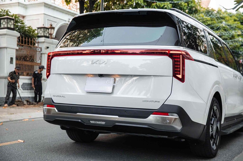 Kia Carnival Signature 2.2D form 2025 lướt 12k km. Mua bán Ô tô tại Quận Gò Vấp Tp Hồ Chí Minh được đăng bởi Kính Đặng Ô Tô Lướt hình 8
