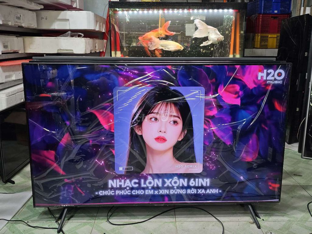 Smart TV 4K Samsung - 55"TU8100. Blutoot - Đẹp 99%. Mua bán Tivi, Âm thanh tại Huyện Hóc Môn Tp Hồ Chí Minh được đăng bởi Quốc Vinh hình 1